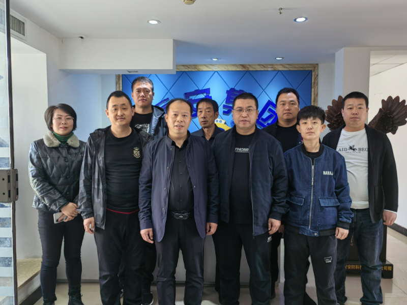 同業(yè)交流才是推動發(fā)展的原動力！歡迎同行企業(yè)老板到陜西鑫安安防參觀指導(dǎo)工作