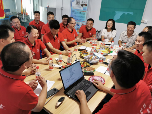 陜西鑫安安防參加牛商爭霸賽業(yè)績沖刺會議:乘風破浪，勇往直前